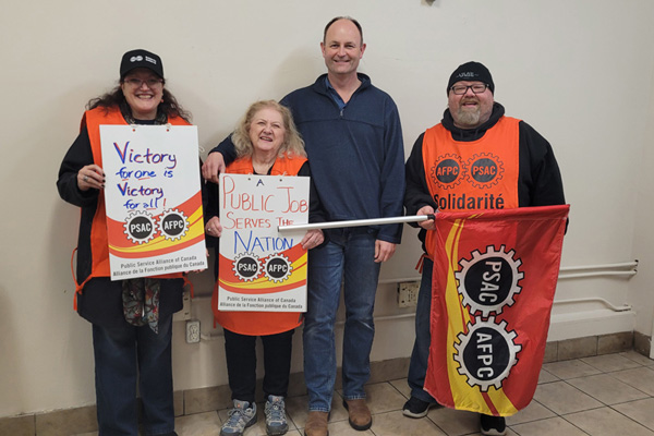 UFCW EPC stands with PSAC in fight for fair union contract